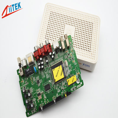 แผ่นความหนา 3 มม. ช่องป้อนฟิลเลอร์แบบความร้อน 3mmT Ziitek TIF4120 สำหรับที่จัดเก็บความร้อนได้ที่หน้าจอ LED BLU แบบ LED